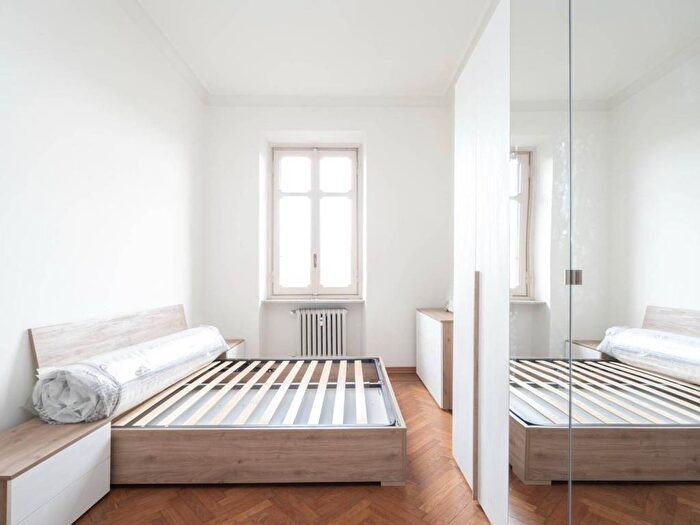 Appartamento quadrilocale in affitto in Corso Re Umberto, Crocetta, Torino