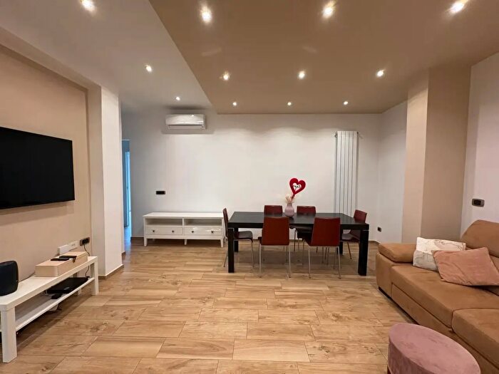 Appartamento trilocale in affitto in Viale Japigia, Bari