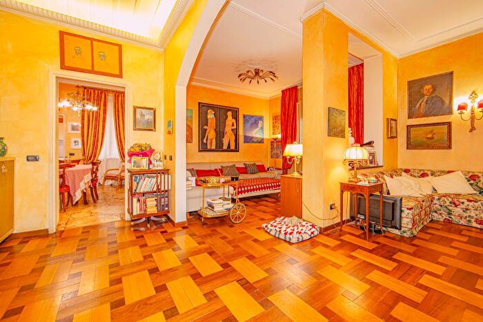 Appartamento con 5 locali in vendita in Via Nazario Sauro, Vigevano