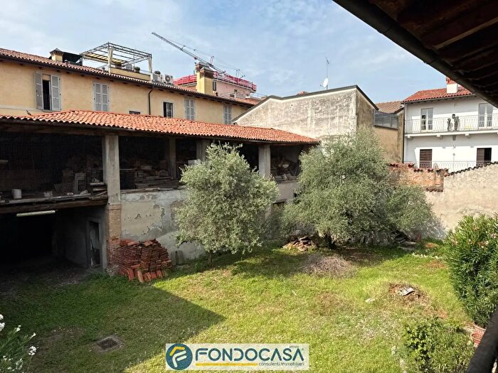 Case in Vendita e in Affitto - 2