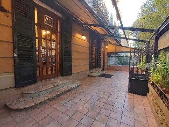 Appartamento quadrilocale in vendita in Piazza Leoni a, Palermo