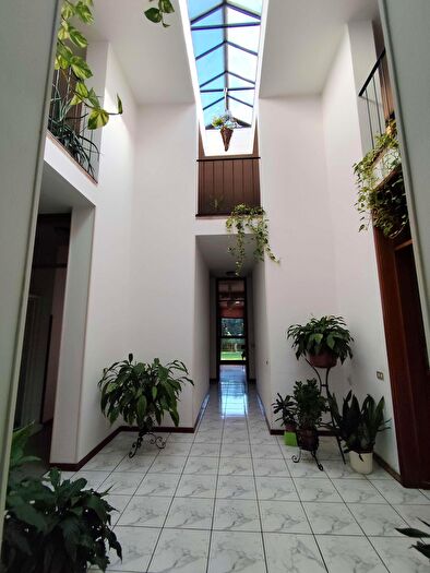 Casa con 7 locali in vendita in San Giorgio Bigarello