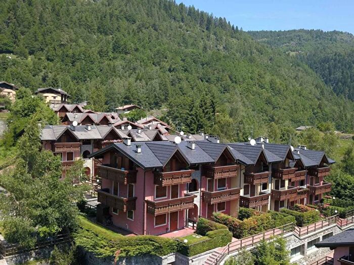 Appartamento trilocale in affitto in Via Giuseppe Tovini, San Pietro, Corteno Golgi