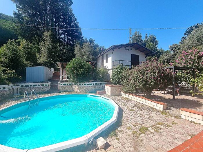 Casa quadrilocale in affitto in Via Montanina di Casore del Monte, Marliana