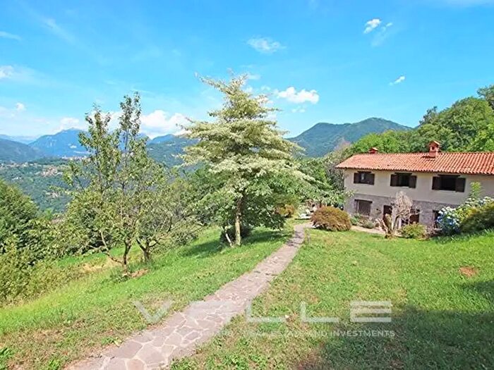Casa con 5 locali in vendita in Via Parpaet, Zogno