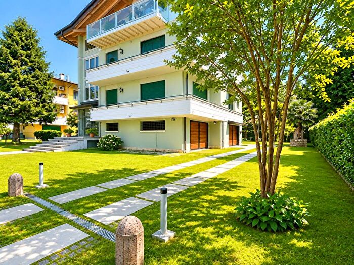 Appartamento quadrilocale in affitto in Via Silvio Pellico, Caldogno Rettorgole Cresole, Caldogno