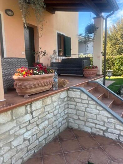 Casa con 5 locali in vendita in Sarzana