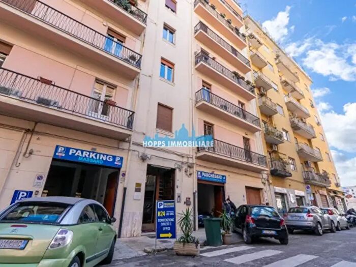 Appartamento con 6 locali in vendita in Via Giuseppina Turrisi Colonna, Palermo