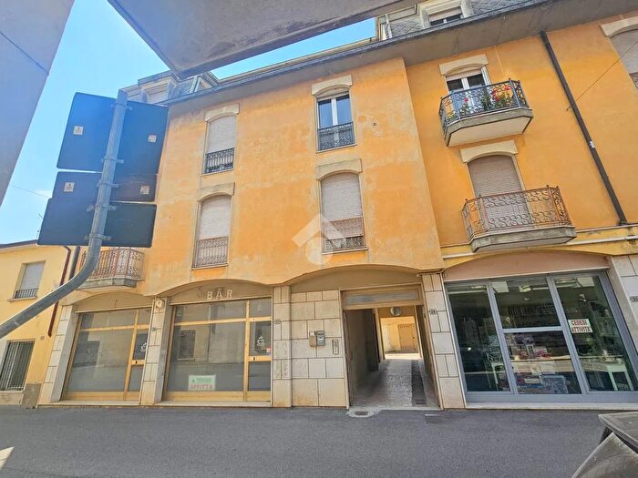 Appartamento quadrilocale in vendita in Via Chiesa, Goito