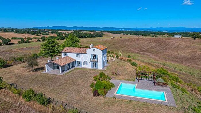 Casa quadrilocale in vendita in Viterbo