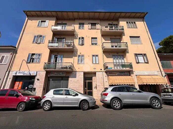 Appartamento quadrilocale in vendita in Via San Pietro in Palazzi, Cecina