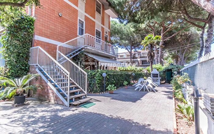 Appartamento trilocale in vendita in Viale dei Tritoni, Tarquinia