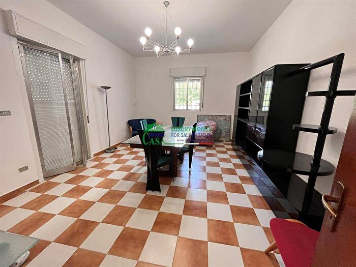 Casa quadrilocale in affitto in Comiso