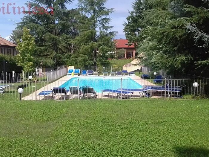 Appartamento trilocale in vendita in Via Mazzini, Lesmo