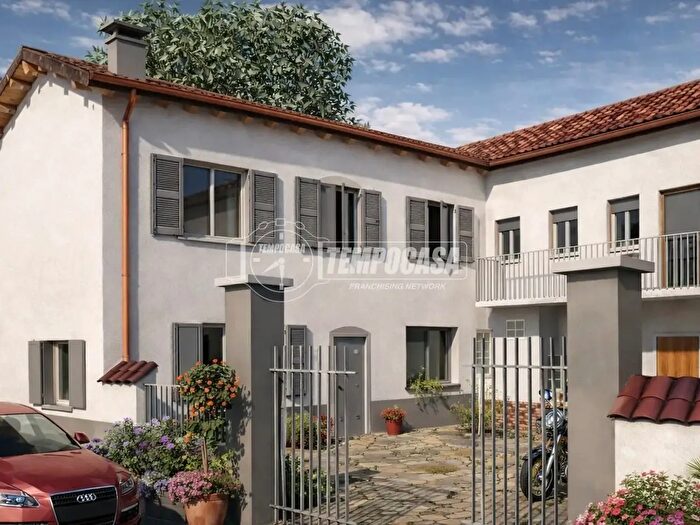 Appartamento trilocale in vendita in Via IV Novembre, Triuggio