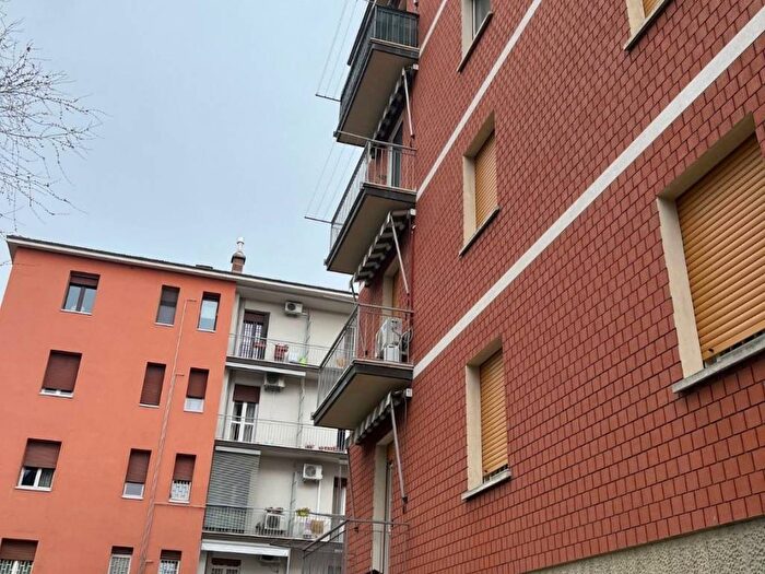 Appartamento trilocale in affitto in Via dei Carbonari, Centro Garibaldi, Casalecchio di Reno