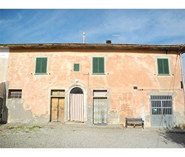 Casa con 12 locali in vendita in Cerreto Guidi