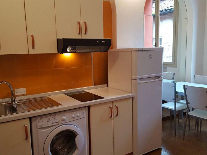 Appartamento monolocale in affitto in Via Trivellari, Centro Storico, Modena