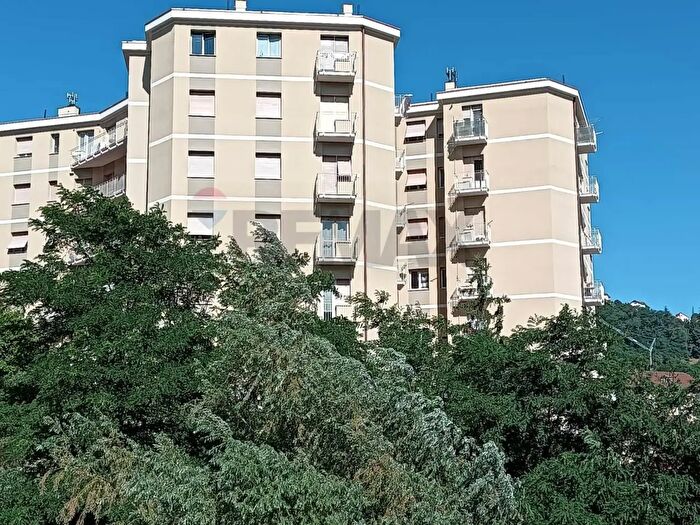 Appartamento con 5 locali in vendita in Via Paolo Anfossi C, Genova