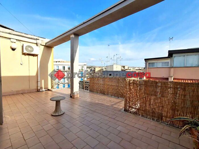 Appartamento quadrilocale in affitto in Via Vittorio Emanuele Orlando, Catania