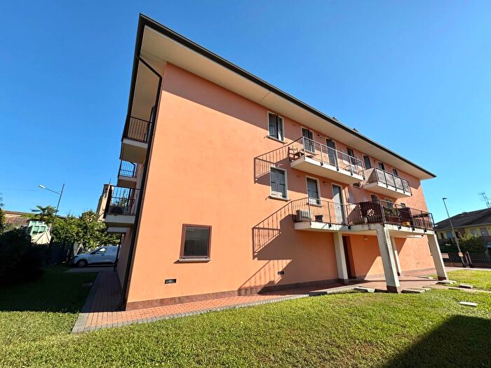Appartamento trilocale in vendita in Via Giuseppe Verdi, Borgo Veneto