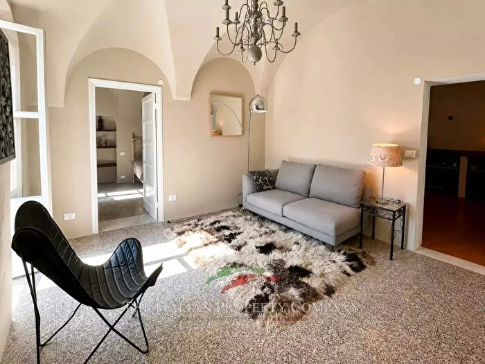 Appartamento quadrilocale in vendita in Piazza Ss Giacomo E Filippo, Airole