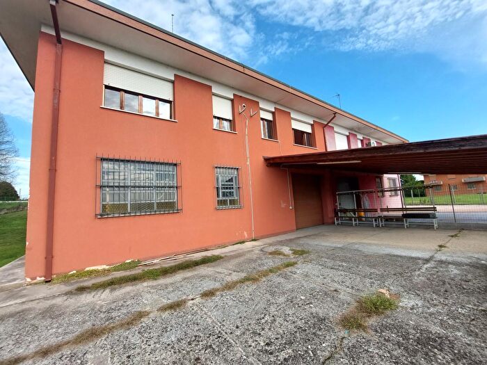 Casa quadrilocale in vendita in Lendinara