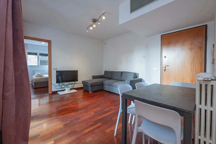 Appartamento monolocale in affitto in Piazza della Trivulziana, Milano