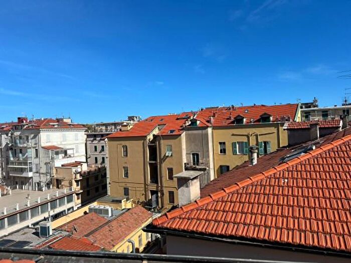 Appartamento bilocale in vendita in Via Feraldi, Sanremo