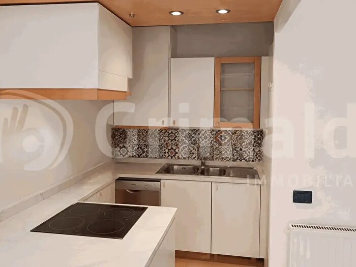 Appartamento trilocale in vendita in Piazza Napoli, Padova