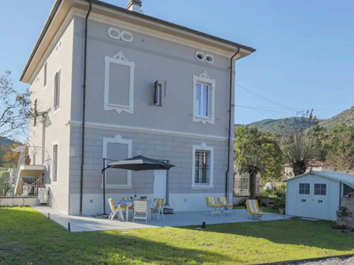 Appartamento trilocale in affitto in Via Nuova per Pisa, Santa Maria del Giudice, Lucca