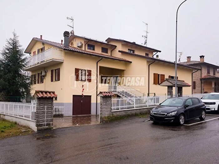 Casa quadrilocale in vendita in Castellarano