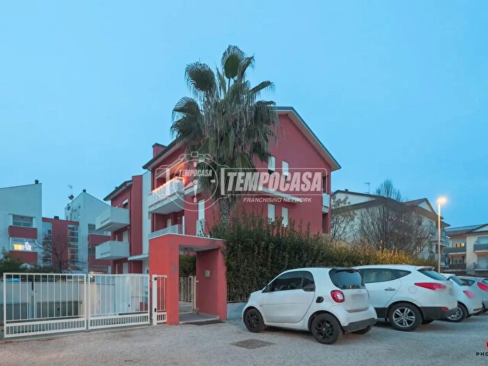 Appartamento quadrilocale in vendita in Viale Belluno, Riccione