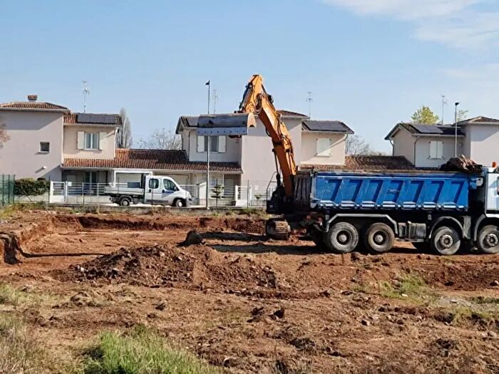 Casa quadrilocale in vendita in Via Alessandro Manzoni, Montichiari