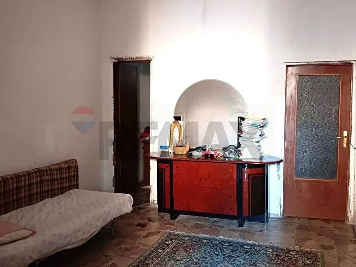 Casa con 5 locali in vendita in Via Gaspare Pagani, Riposto