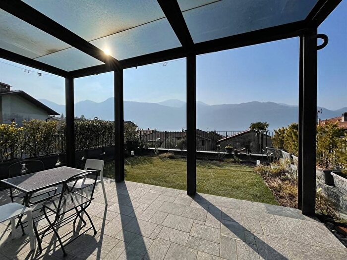 Casa trilocale in affitto in Via Rostigo, Centro, Mandello del Lario