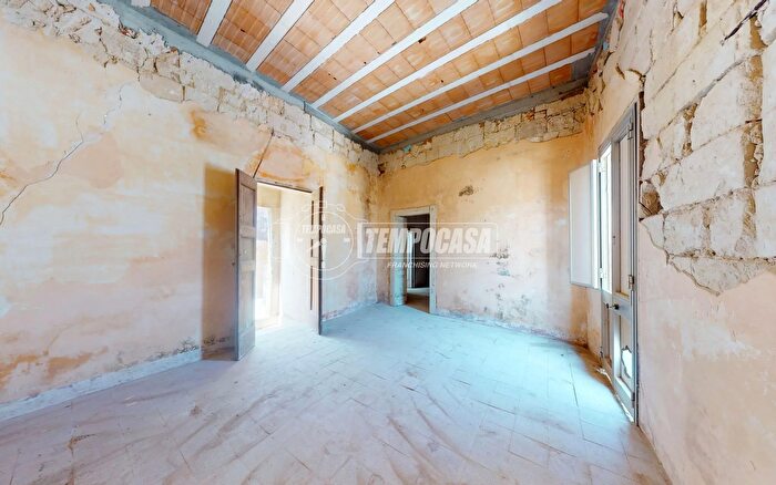 Appartamento trilocale in vendita in Via Guglielmo Marconi, San Cesario Di Lecce