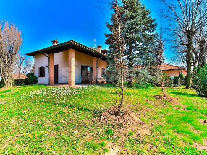 Casa con 6 locali in vendita in Via Verdi, Ronco Briantino