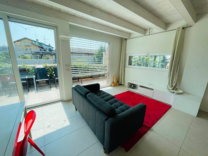 Appartamento bilocale in affitto in via Villa Mirabello, Maggiolina, Milano