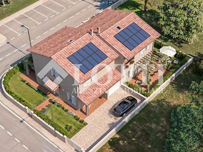 Casa con 6 locali in vendita in Ia Giovanni Verga, Pontedera