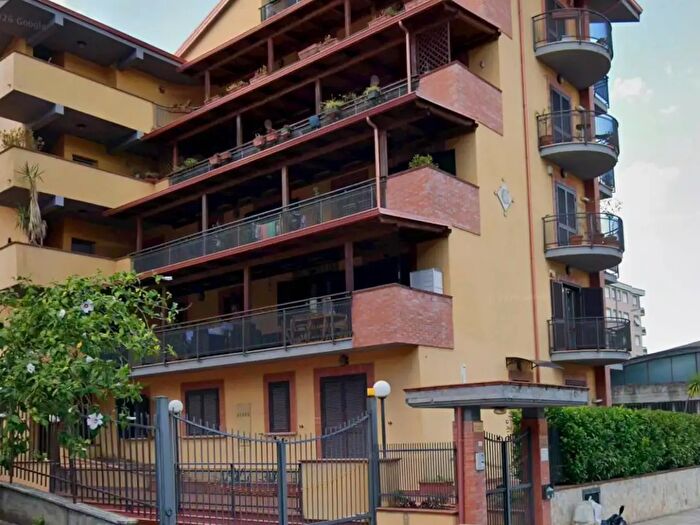 Appartamento trilocale in vendita in Via Ernesto Fagiani Snc, Cosenza