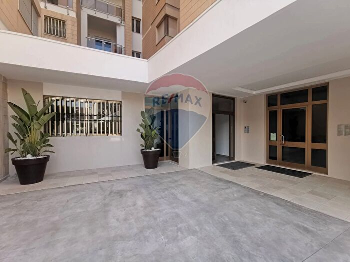 Appartamento con 5 locali in vendita in Via Giovanni Pascoli, Galatina