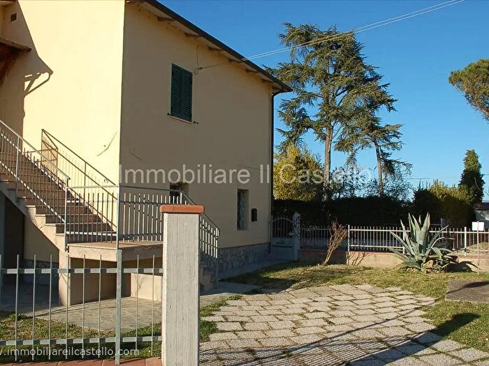 Appartamento trilocale in vendita in Loc Piana, Castiglione Del Lago