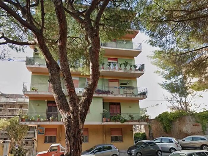 Appartamento bilocale in vendita in Via Cola Camuglia, Messina