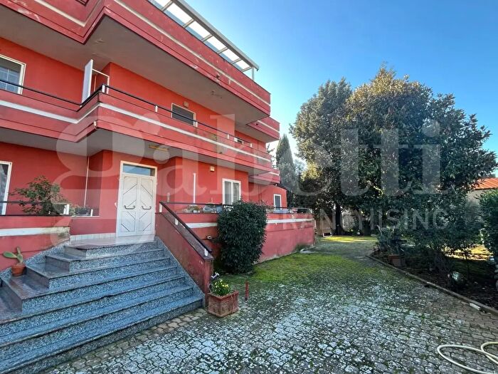 Appartamento quadrilocale in vendita in Località Tutuni, Vitulazio