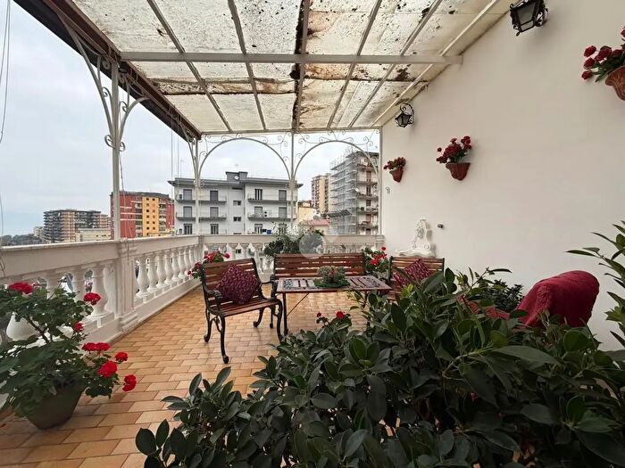 Appartamento con 5 locali in vendita in Via Pasquale Nastro, Gragnano