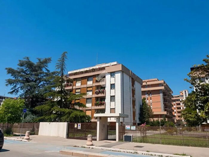 Appartamento trilocale in vendita in Via Napoli, Foggia