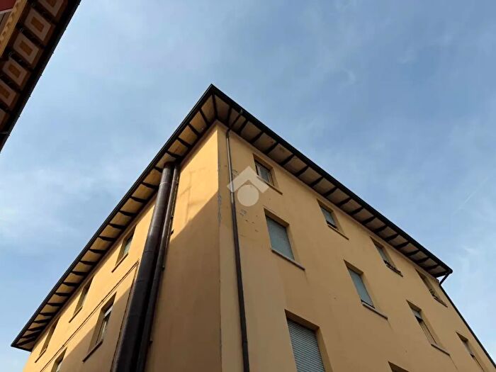 Appartamento trilocale in vendita in Via S Donato, Bologna