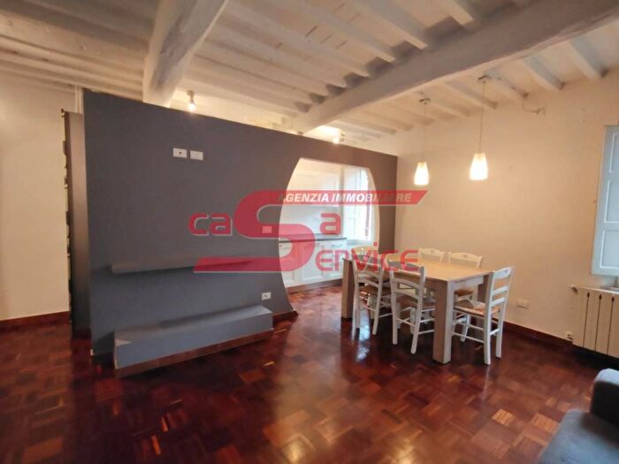 Appartamento bilocale in affitto in Via Ruga degli Orlandi, Centro, Pescia