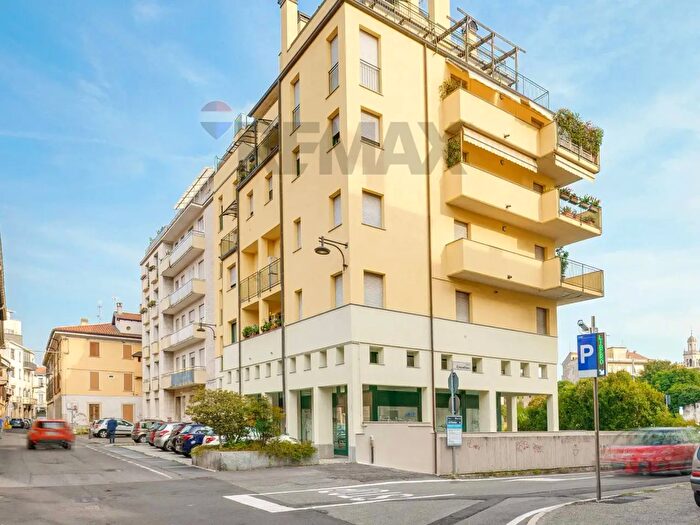 Appartamento trilocale in vendita in Vicolo Crocefisso, Busto Arsizio